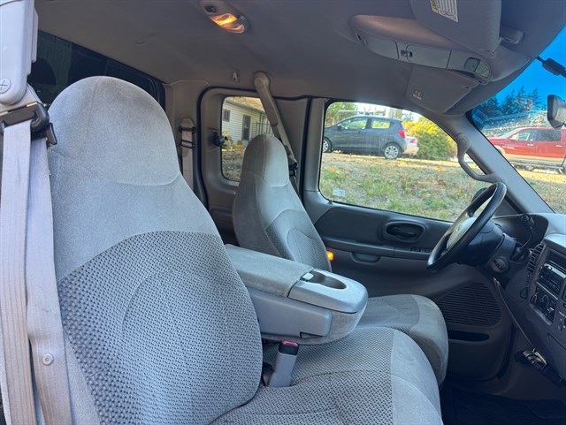 Ford F-150 photo 16