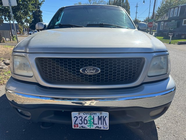 Ford F-150 photo 9