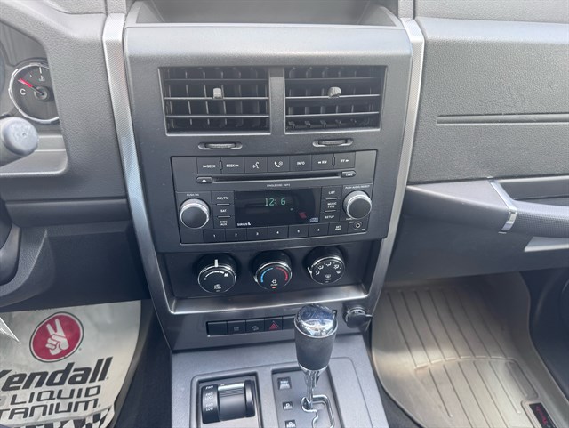 2009 Jeep Liberty Sport - Photo 12