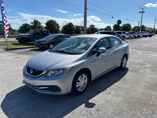 2013 Honda Civic LX's photo