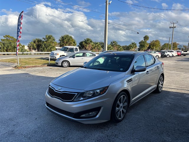 2013 Kia Optima SX's photo