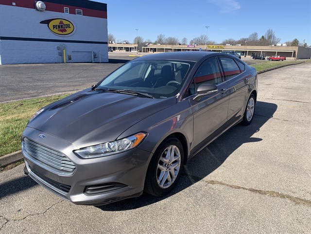 2013 Ford Fusion SE