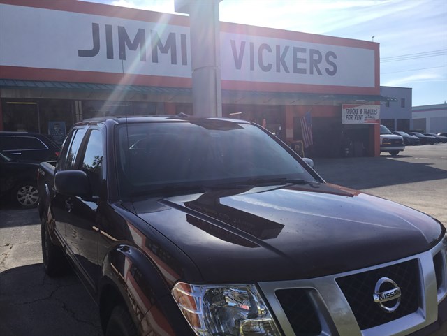 2016 Nissan Frontier Desert Runner's photo