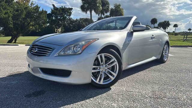 2009 INFINITI G Convertible's photo