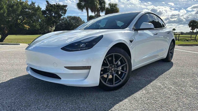 2023 Tesla Model 3 Base's photo