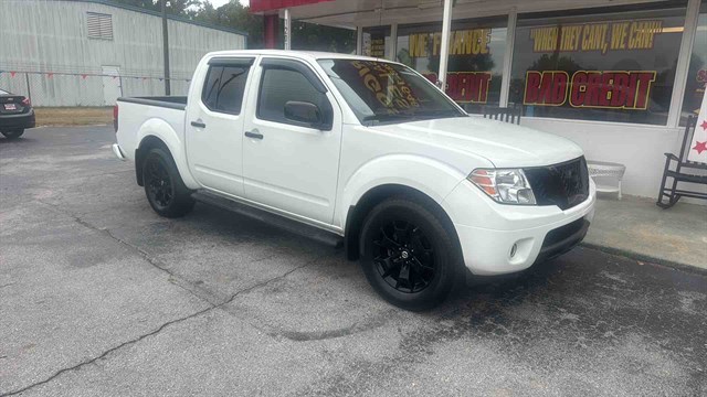 2019 Nissan Frontier SV's photo