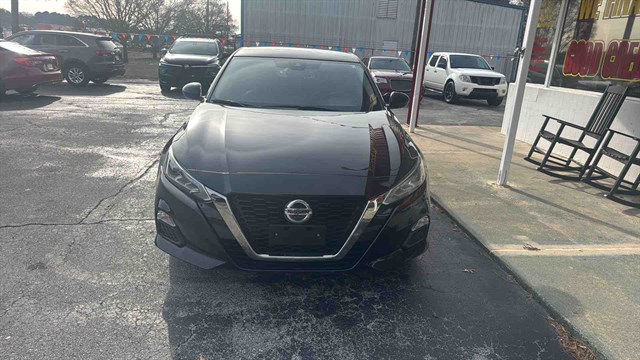 2020 Nissan Altima SR