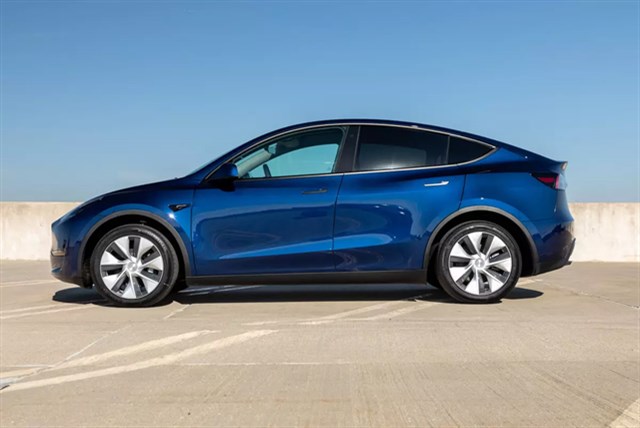 2022 Tesla Model Y Long Range's photo