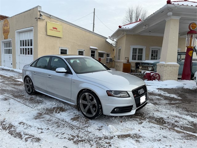 2011 Audi S4 Premium Plus's photo