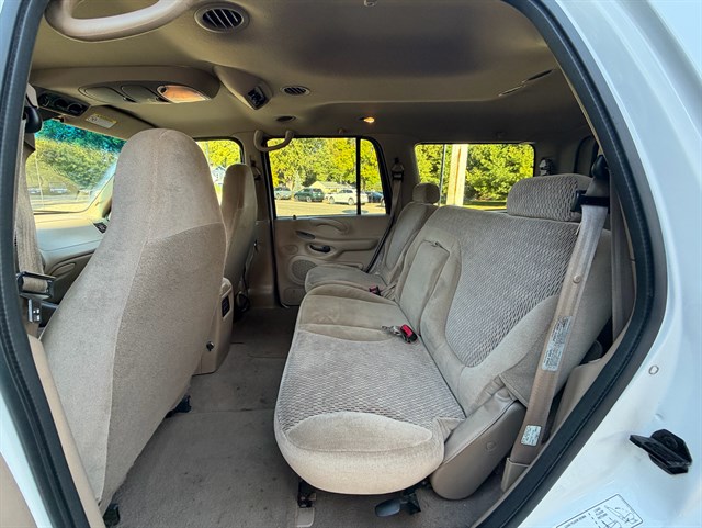 Ford Expedition photo 7