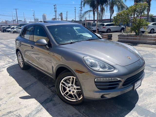 2013 Porsche Cayenne Base's photo