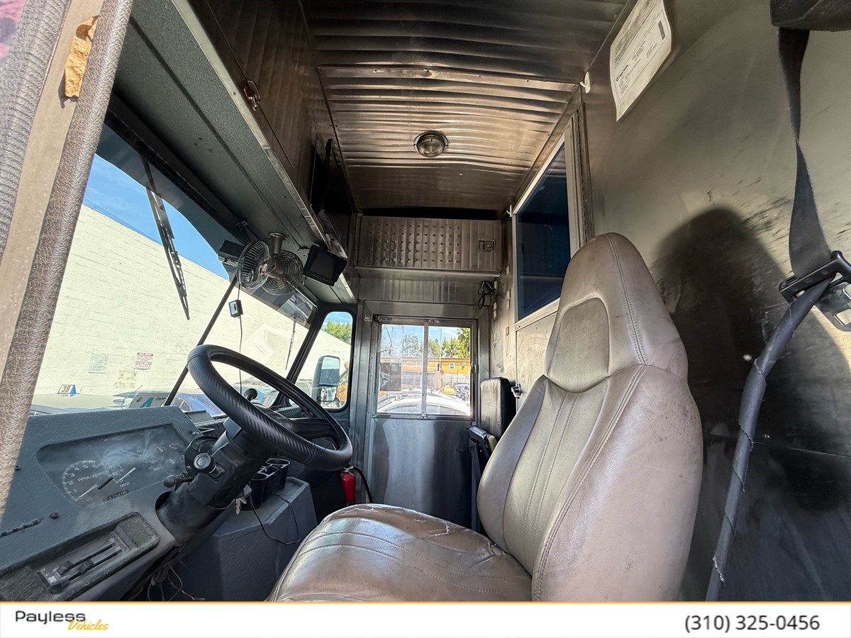 1998 GMC Forward Control Chassis - Photo 42