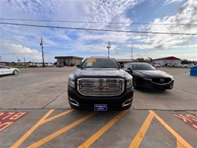 2017 GMC Yukon SLE's photo