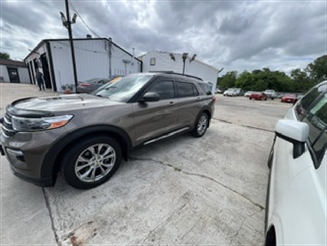 2021 Ford Explorer XLT RWD's photo