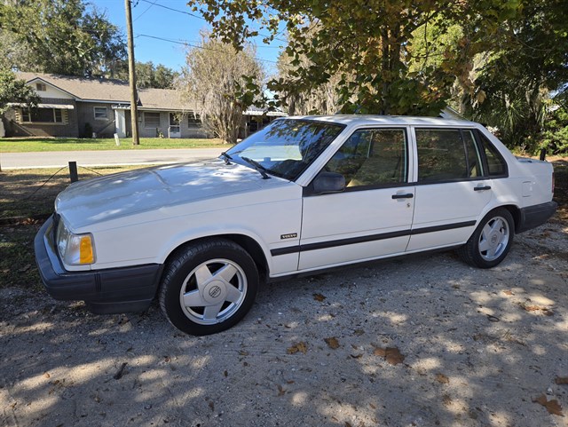 1991 Volvo 940's photo