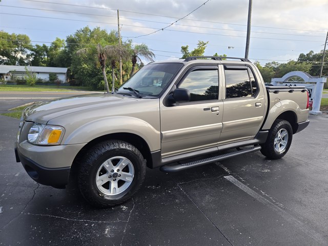 2005 Ford Explorer XLT's photo