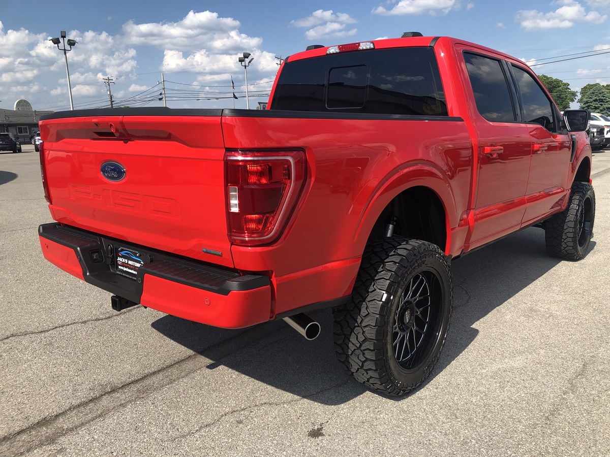 2023 Ford F-150 XLT photo 4