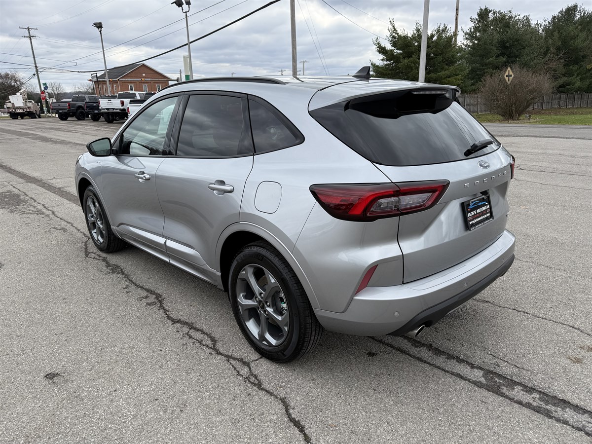2023 Ford Escape ST-Line photo 3