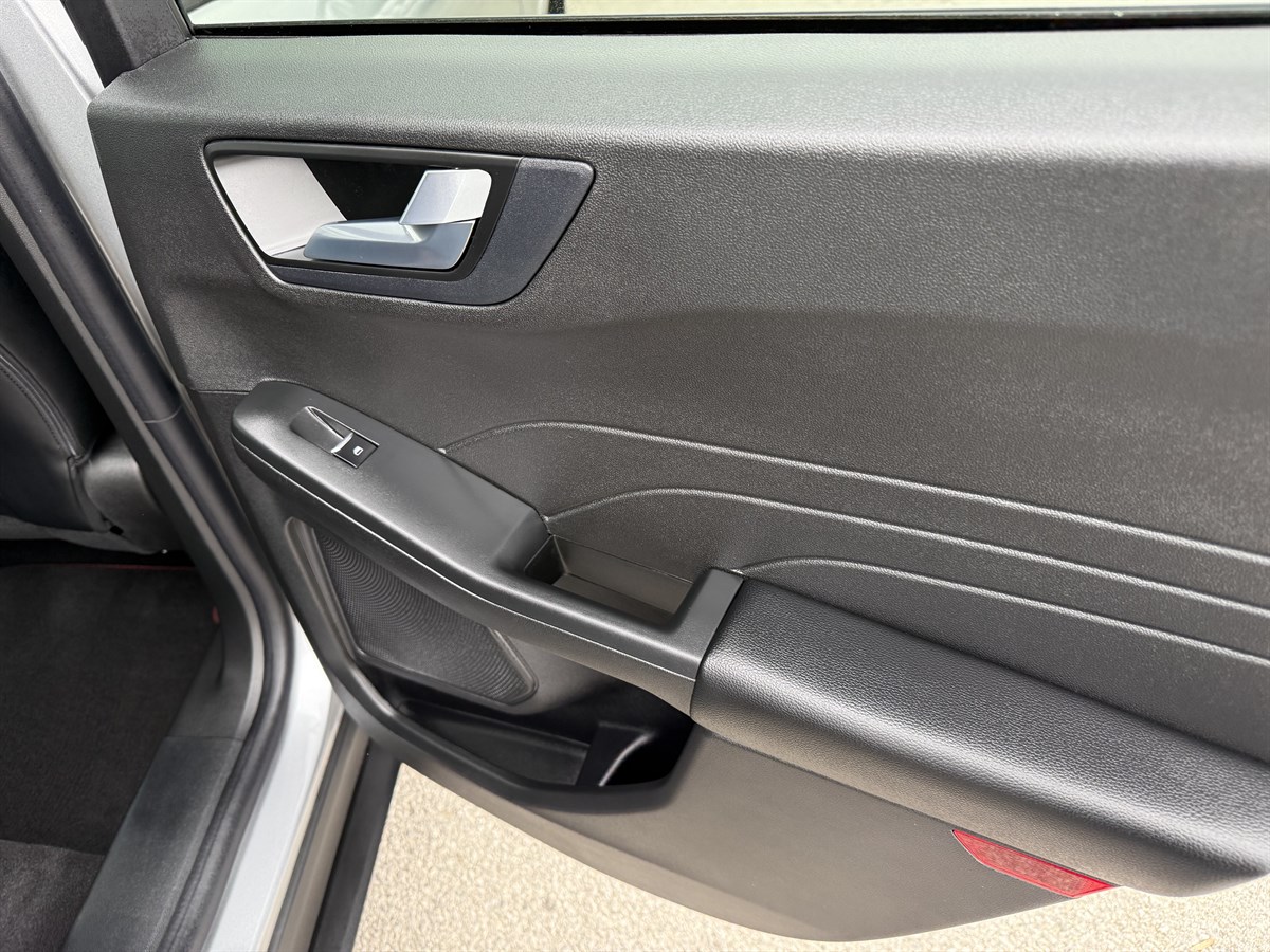 2023 Ford Escape ST-Line photo 20