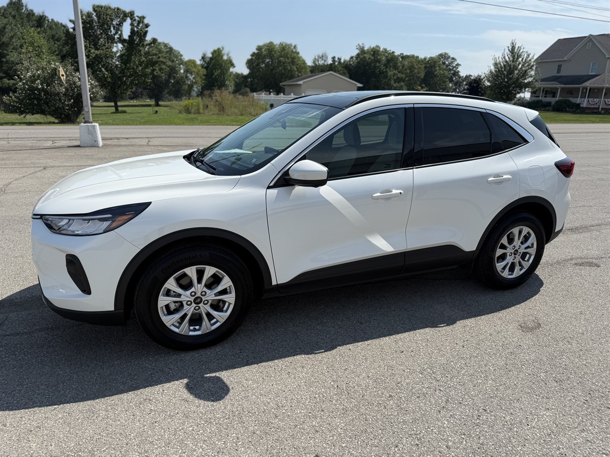 2023 Ford Escape Active photo 3