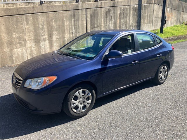 2010 Hyundai Elantra GLS's photo