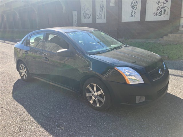 2012 Nissan Sentra SR's photo