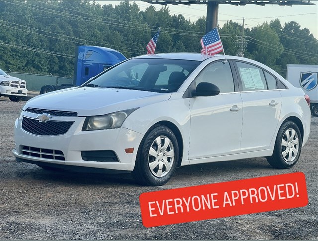 2012 Chevrolet Cruze LS's photo
