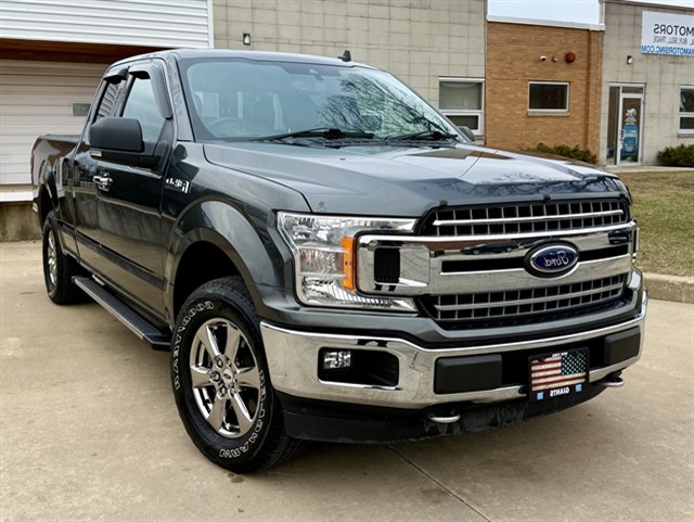 2020 Ford F-150 XLT's photo