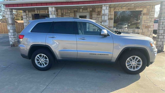 2019 Jeep Grand Cherokee Laredo E's photo