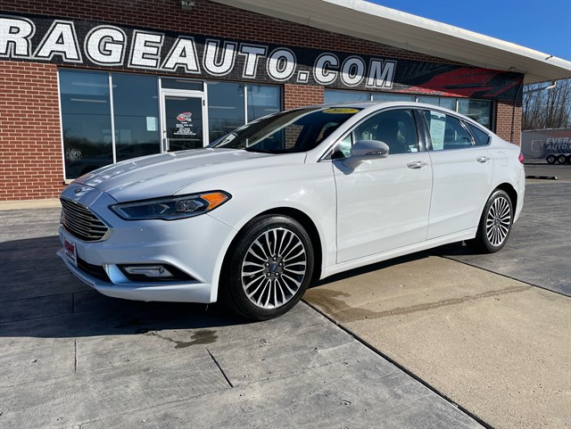 2017 Ford Fusion SE's photo