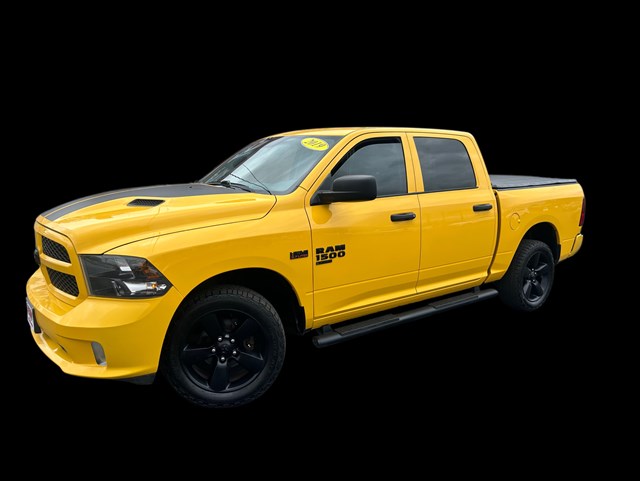 2019 RAM 1500 Classic Express Crew Cab 4x4 5'7's photo