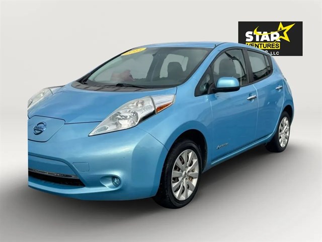 2015 Nissan Leaf S's photo