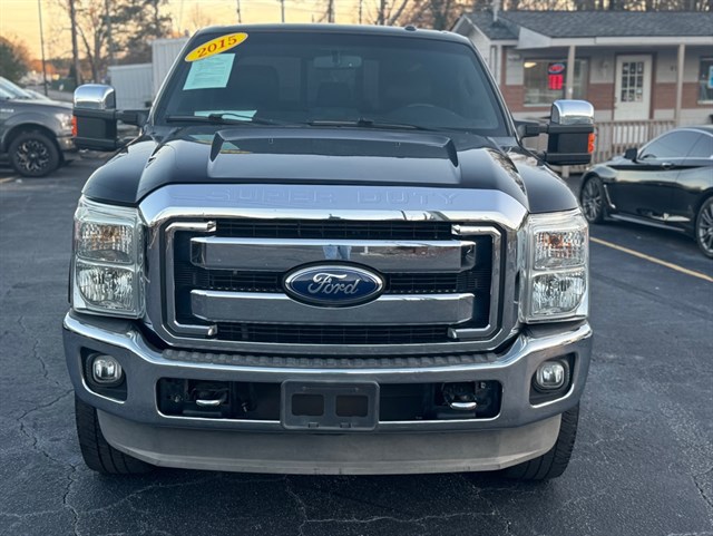 2015 Ford F-250 Super Duty Lariat's photo