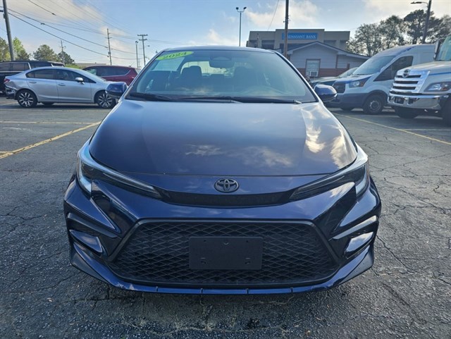 2024 Toyota Corolla SE's photo