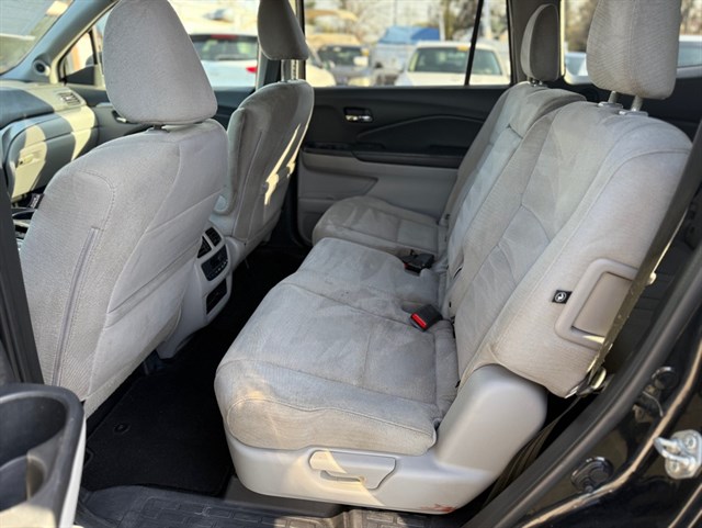2017 Honda Pilot EX - Photo 8