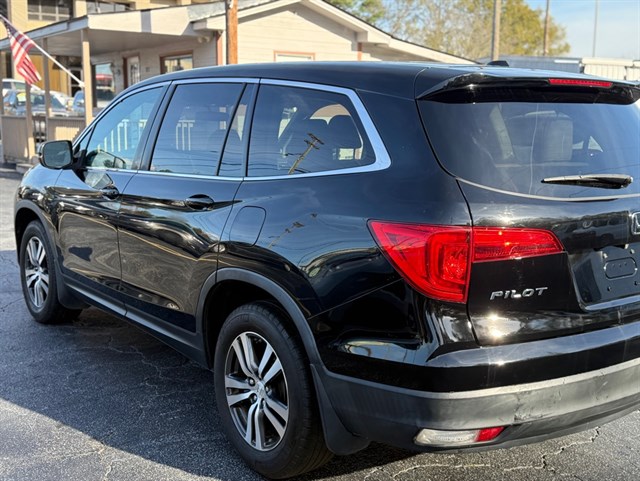 2017 Honda Pilot EX - Photo 12