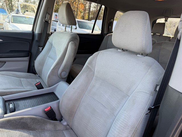 2017 Honda Pilot EX - Photo 6