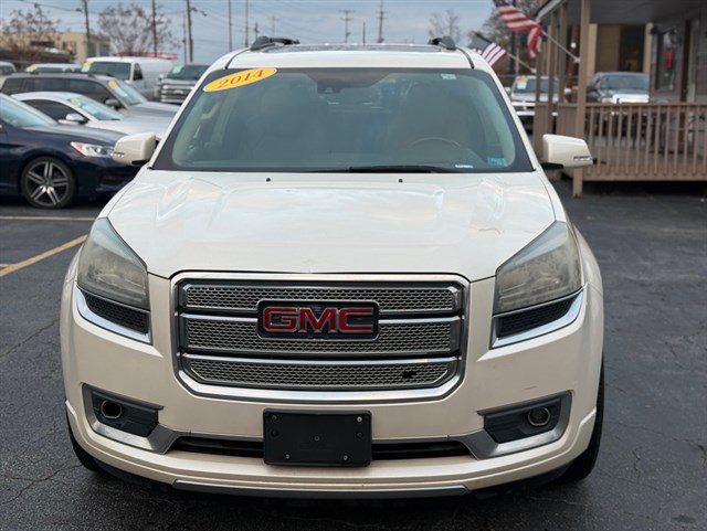 2014 GMC Acadia Denali's photo