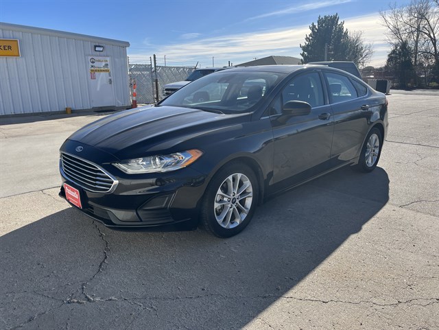2020 Ford Fusion SE's photo