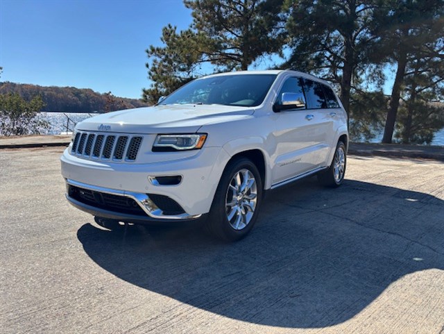 2016 Jeep Grand Cherokee Summit's photo