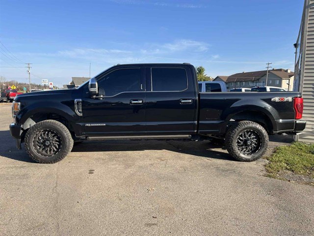 2022 Ford F-250 Super Duty Platinum's photo