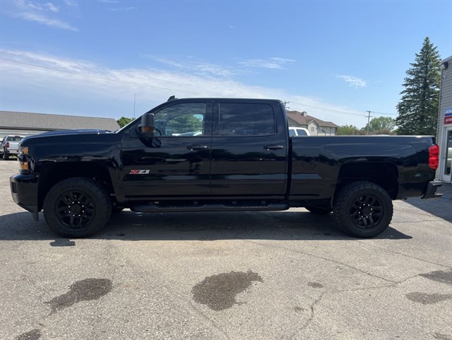 2019 Chevrolet Silverado HD LTZ 4WD Crew Cab Standard Box's photo