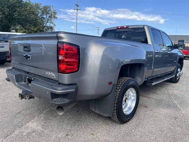 Chevrolet Silverado photo 6