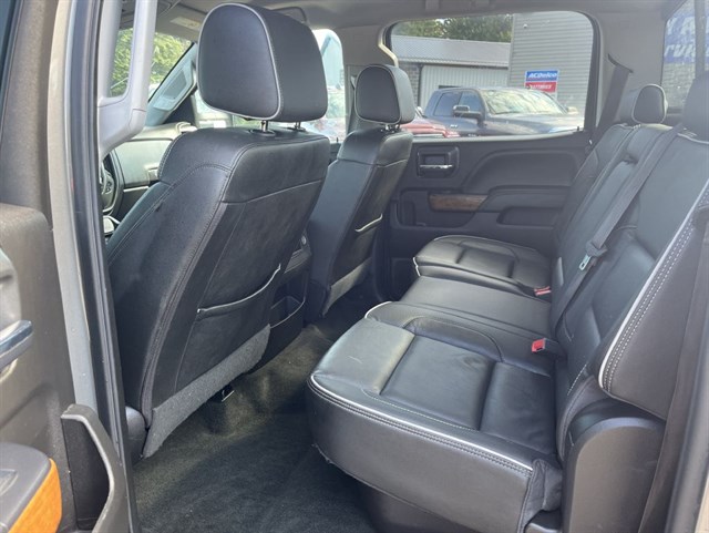 Chevrolet Silverado photo 31