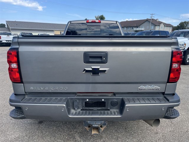 Chevrolet Silverado photo 7