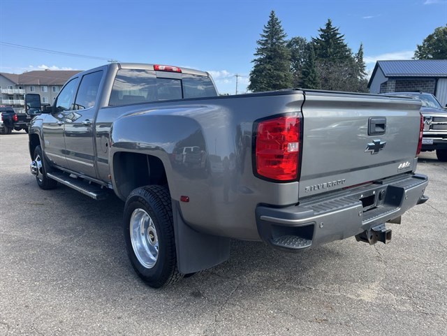Chevrolet Silverado photo 9