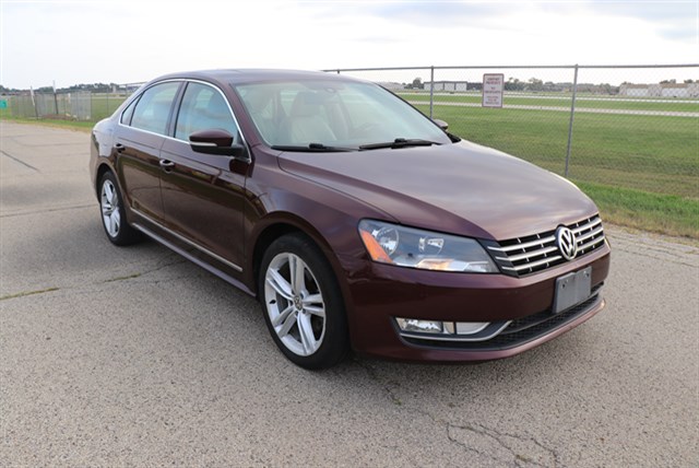 2014 Volkswagen Passat SEL Premium