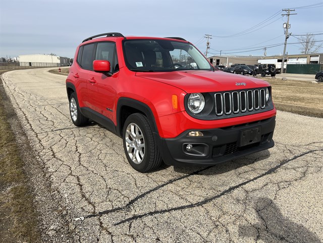 2016 Jeep Renegade Latitude's photo