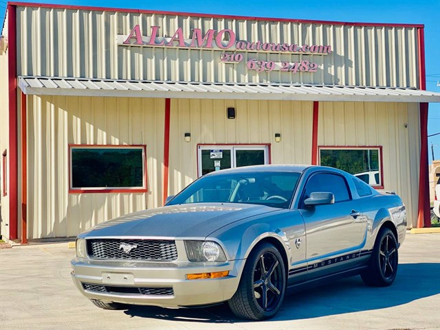 2009 Ford Mustang's photo