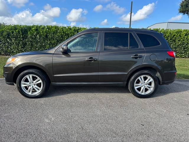 2011 Hyundai Santa Fe SE's photo